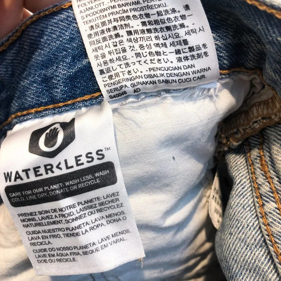 Levi's 501 Light Wash Button Fly Classic High Waist Denim Shorts Women's 29 - Picture 8 of 9